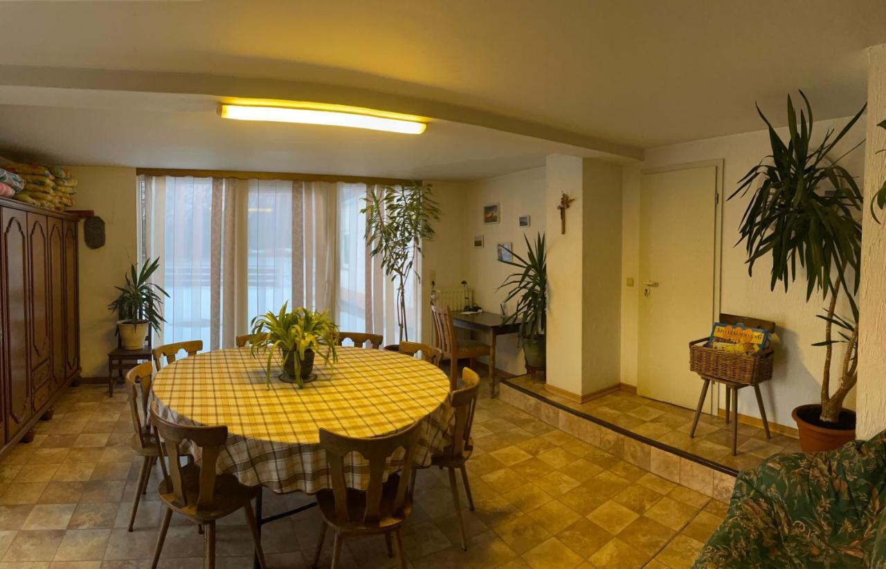 Ferienwohnung Fuer Die Familie Oder Gruppen Nahe Dem Hohen Venn Wirtzfeld Exterior foto